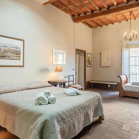 Anfiteatro Luxury Rooms - Affitti Brevi Italia Лука Екстериор снимка
