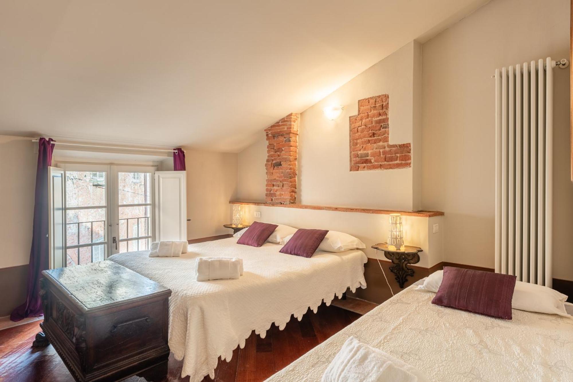 Anfiteatro Luxury Rooms - Affitti Brevi Italia Лука Екстериор снимка